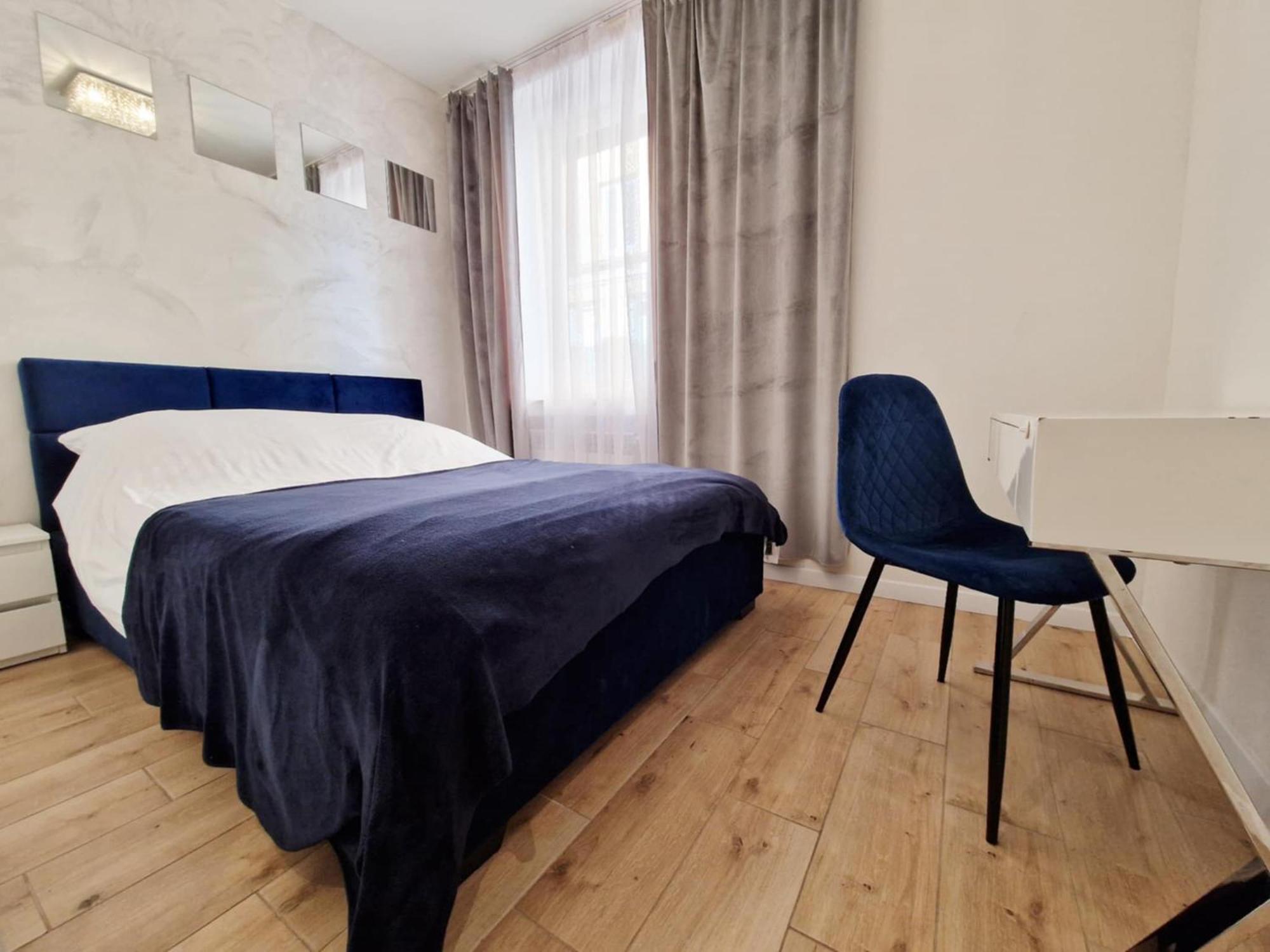 Center Paderewskiego 24 *