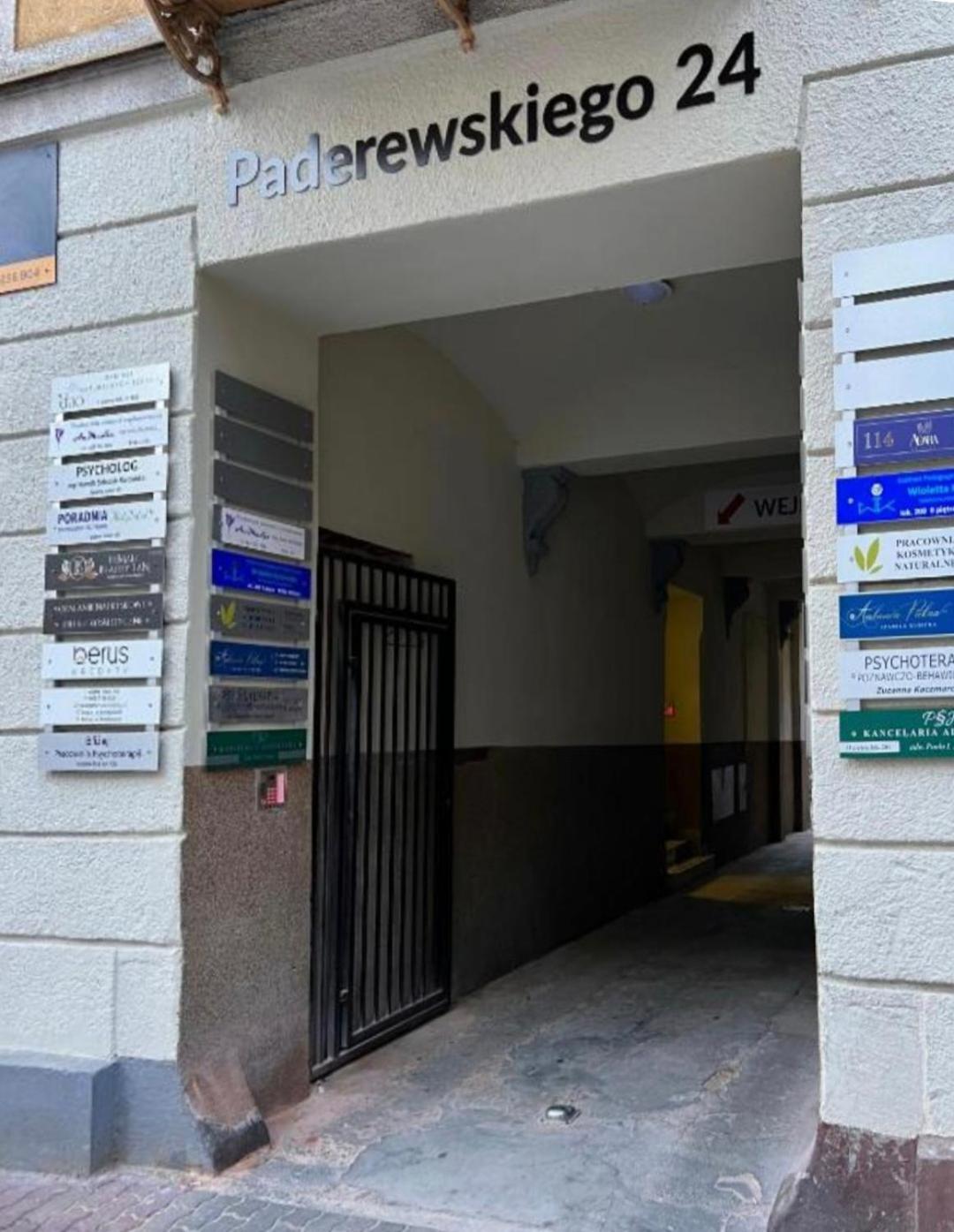 Center Paderewskiego 24